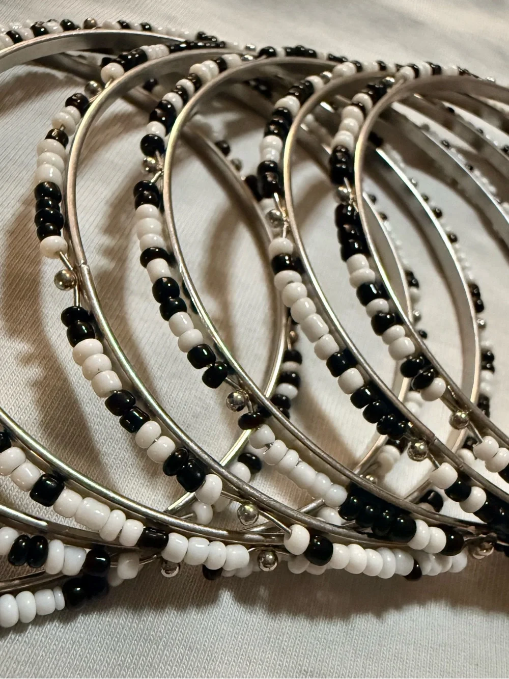 Lot of Black White Silver Tone Beaded Stackable Bangle Bracelets, Slip-On